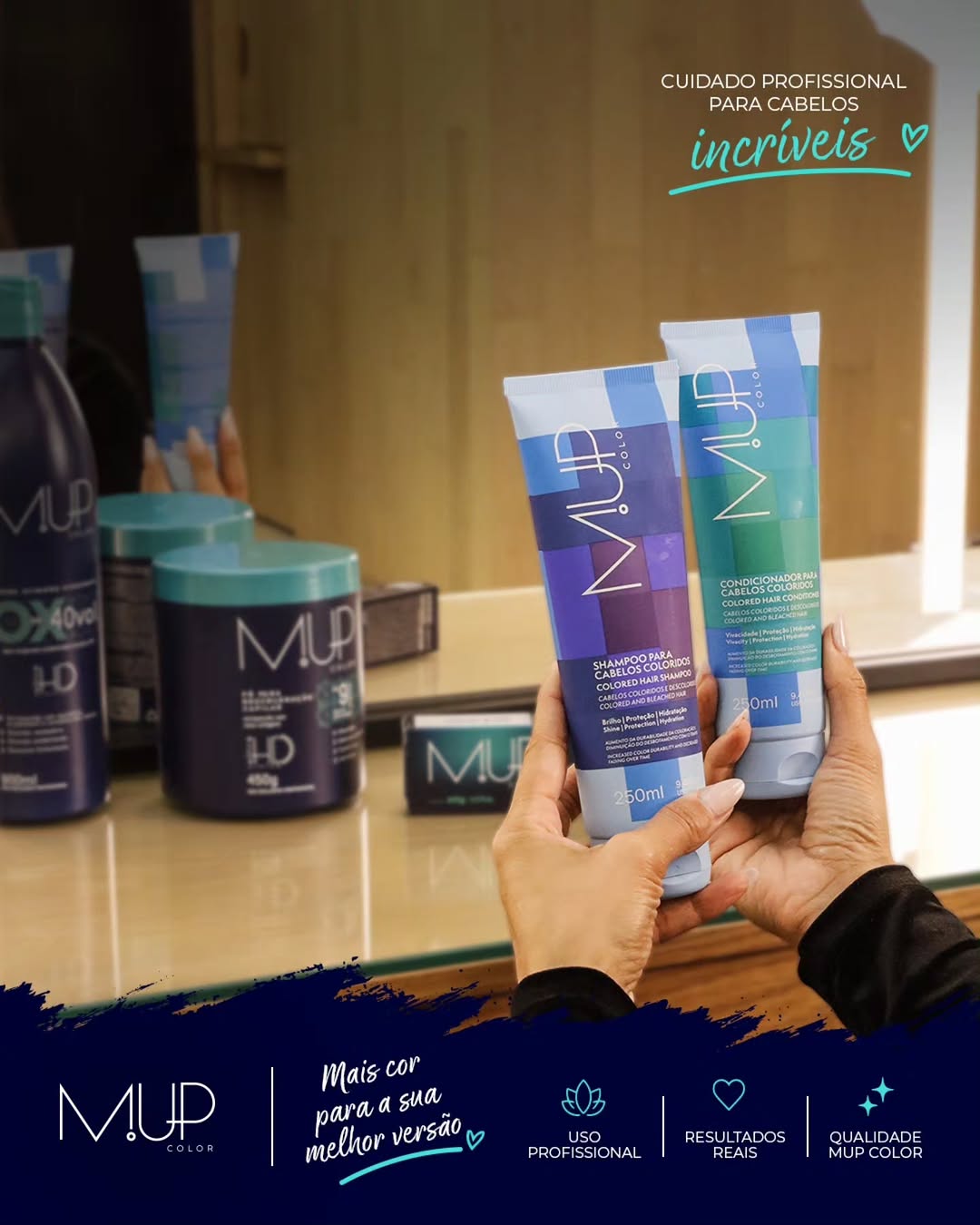 Post da MUP com shampoo e condicionador MUP Care nas mãos de uma profissional