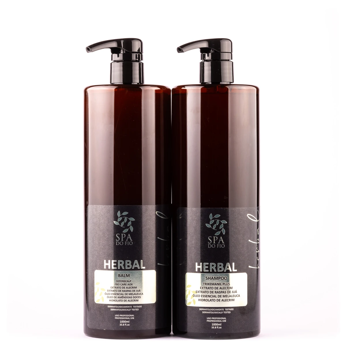 Shampoo e Balm da linha Herbal Spa do Fio, em frascos âmbar sobre fundo branco